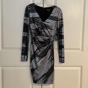 BNWT Guess Foil-Knit Long-Sleeved Sheath Mini Dress Size 0 Black/Metallic/Silver